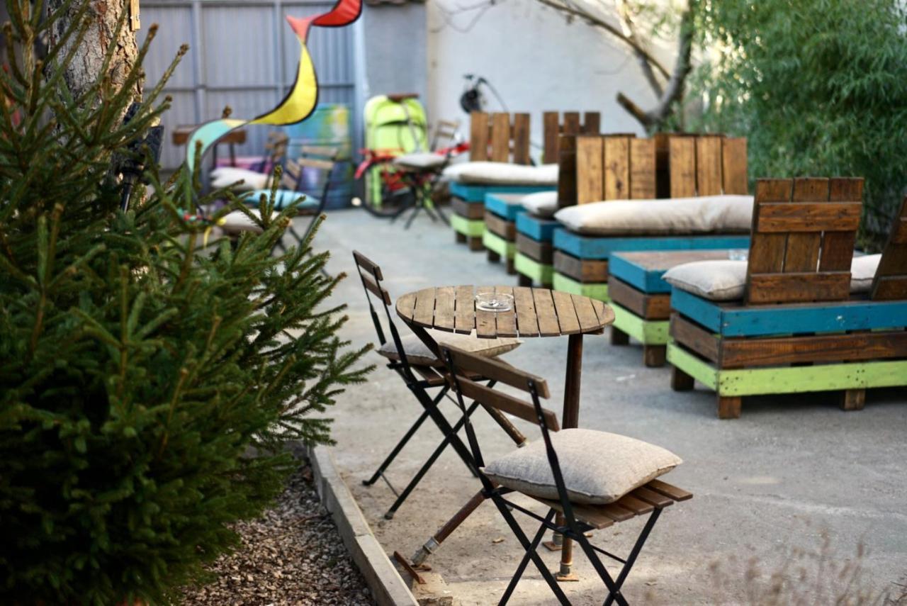 Good People Design Hostel Beograd Eksteriør billede